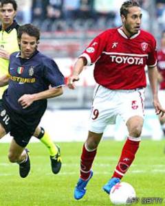 El hijo de Gadafi ante Del Piero en el único partido que jugó en el Perugia