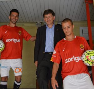 Iago Bouzón y Sergio Tejera, durante su presentación como nuevos jugadores del Nàstic (El Punt Avui)