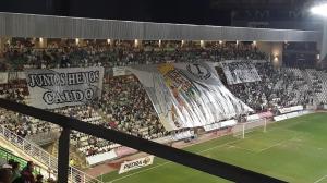 El espectacular tifo con el que Incondicionales recibió al equipo cordobesista